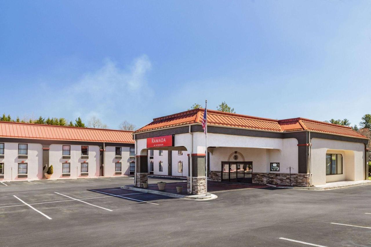 Ramada By Wyndham Hendersonville Exteriér fotografie
